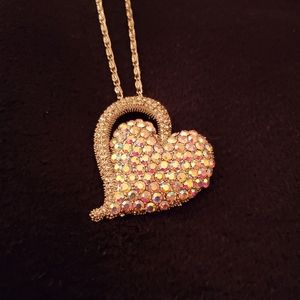 NEW!! Traci Lynn iridescent heart necklace!!